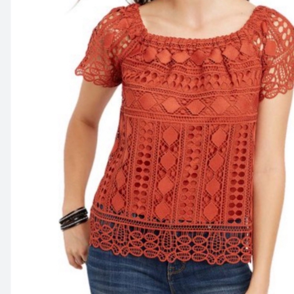 Off the shoulder lace top - Picture 2 of 6